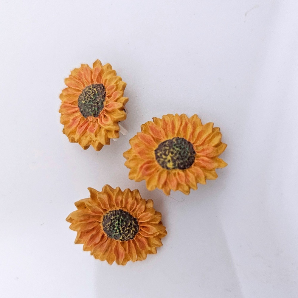 Set of 3 Sunflower Buttons Yellow Floral Resin